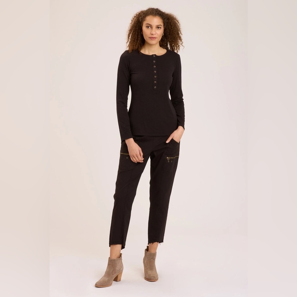 XCVI Long sleeve Brie Hardware Top Shirt